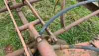 BROWNS FLAT EIGHT BALE GRAB - 7