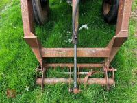 INTERNATIONAL 885 2WD LOADER TRACTOR - 10