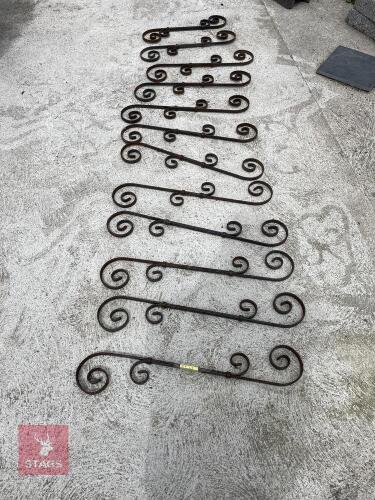 12 METAL BALLUSTRADE SPINDLES