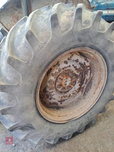 FORD TRACTOR TYRES & WHEELS