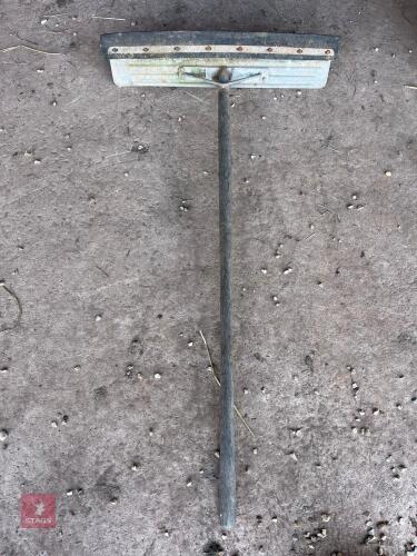 YARD SCRAPER