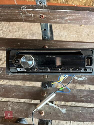 PIONEER CAR RADIO
