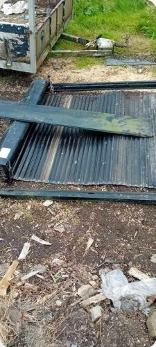 L200 BACK OF TRUCK ROLLER