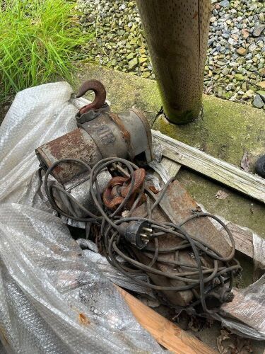 MORRIS ELECTRIC CHAIN HOIST