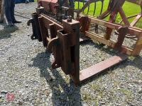 SET OF HEAVY DUTY PALLET FORKS - 5
