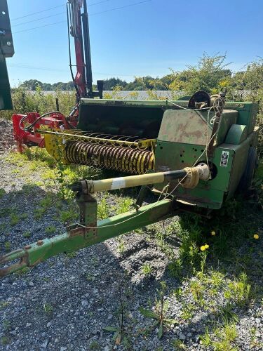 JOHN DEERE 456 SMALL SQUARE BALER