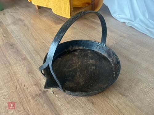CAST IRON SWING SKILLET