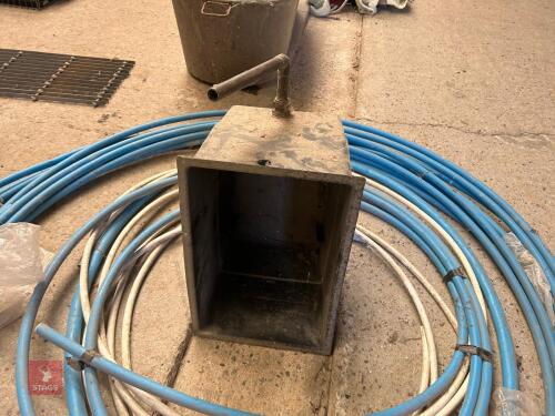 QTY OF BLUE ALKATHENE WATER PIPE