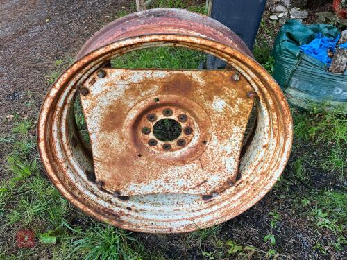 FORD 16.9 R38 WHEEL CENTER
