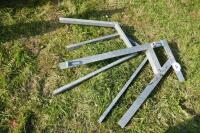3 GALVANISED SHEEP FEEDER FRAMES (101) - 2