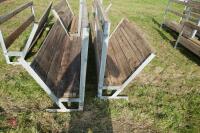 5 SHEEP FEED BARRIERS & TROUGHS (103) - 6
