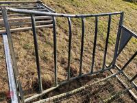 CRADLE BALE FEEDER - 7