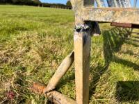 GALVANISED CRADDLE BALE FEEDER - 4