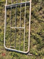 8' 10'' SLIDING GATED SECTION - 3