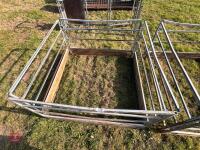 5' SQUARE BALE FEEDER (120) - 2