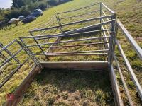 5' SQUARE BALE FEEDER (120) - 3