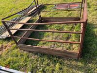 5' SQUARE BALE FEEDER (129) - 4