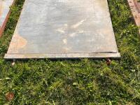 10' x 3' 8'' SHEETED GATE (135) - 6