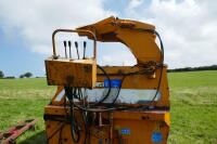 2001 LUCAS G RAPTOR BALE SPREADER - 11