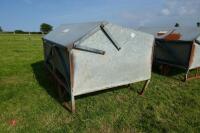 BATEMAN CALF CREEP FEEDER - 7