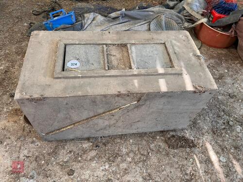 DOUBLE LAMB WARMING BOX (324)