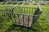 GALV SHEEP ROUND BALE CRADLE (49) - 6