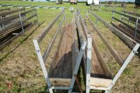2 SHEEP LAMBING FEEDERS (88) - 10