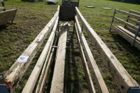 1 X 11' SHEEP LAMBING FEEDER (92) - 11