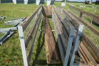 2 SHEEP LAMBING FEEDERS (94) - 9