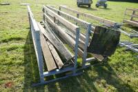 2 SHEEP LAMBING FEEDERS (94) - 10