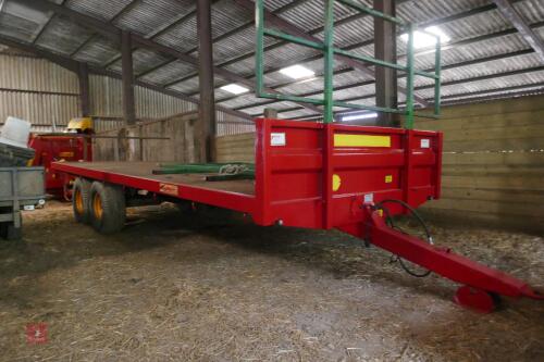 2002 MARSHALL 21' BALE TRAILER
