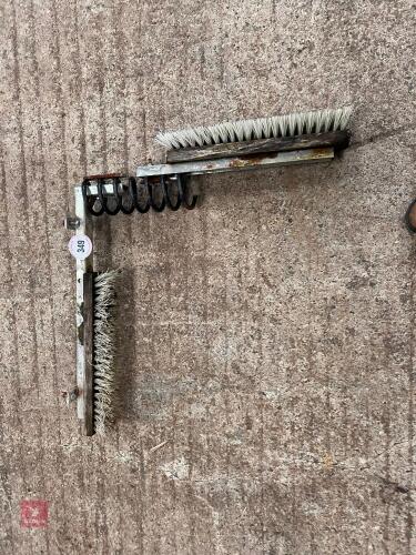 WALL MOUNTED COW BRUSH