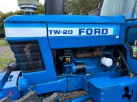 1982 FORD TW-20 4WD TRACTOR - 16