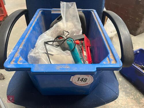 BOX OF STAPLE GUNS & STAPLES (148)