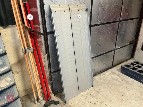 MOBILITY/ACCESS RAMP (116)