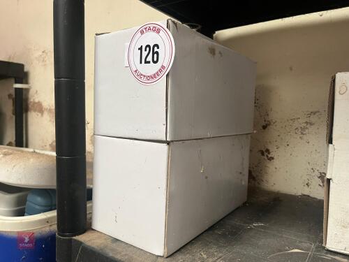 2 X EXTERIOR HOUSE LIGHTS (126)