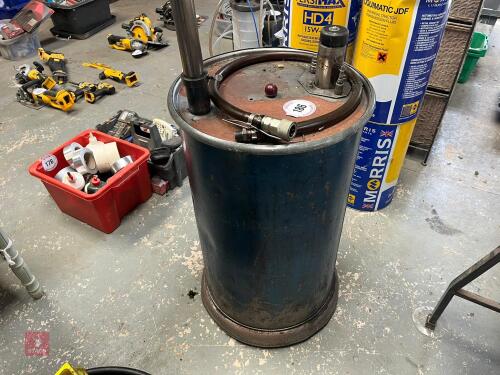 SUMP OIL COLLECTION UNIT ON WHEELS (186)