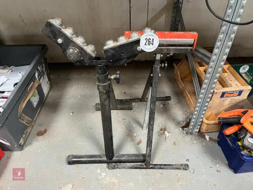 2 ROLLER STANDS (264)
