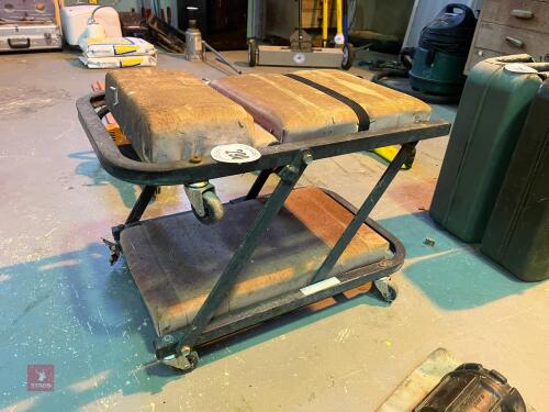 FOLDING WORK TROLLEY (290)