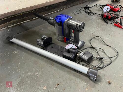 SMALL DYSON HOOVER (211)