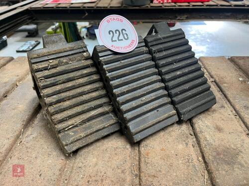 3 WHEEL CHOCKS (226)