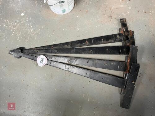 4 LRG 34'' LONG DOOR 'T' HINGES (246)