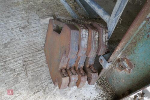 4 X 45KG MF FRONT TRACTOR WEIGHTS