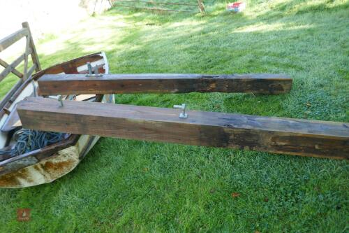 WOODEN HANGING & LATCHING POSTS