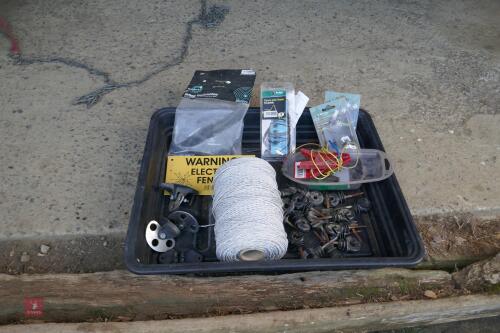 TRAY OF ELECTRIC FENCE EQUIPMENT
