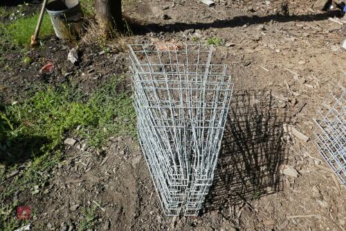 4 HOOK OVER SHEEP HAY FEEDERS