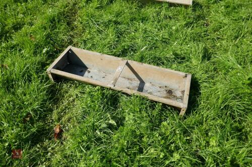 IAE 3' GALVANISED GROUND FEED TROUGH