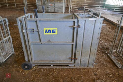 IAE SHEEP DOCKING CRATE