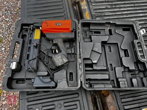 KRM WALL/40-G644E STAPLE GUN
