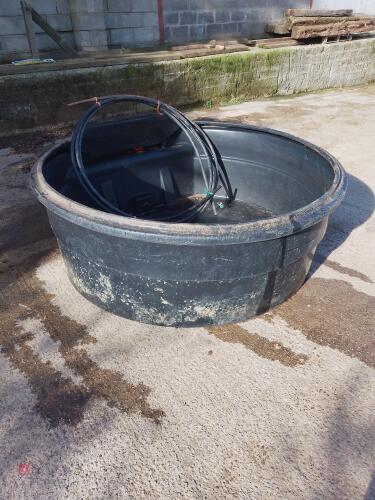 400 GALLON WATER TROUGH